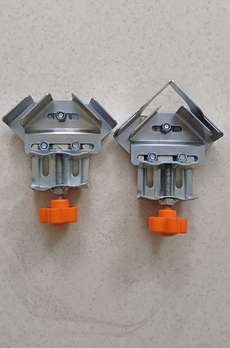 گیره کنج گیر فلزی جلو باز و جلو بسته ثبت سفارش برای یک عدد هست