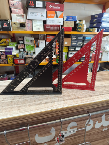 گونیا مثلثی ۳۰ سانت مشکی و قرمز لبه دار