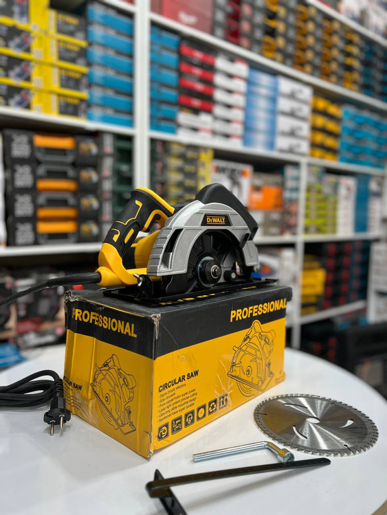 اره دیسکی ۱۴۰۰ وات طرح دیوالت